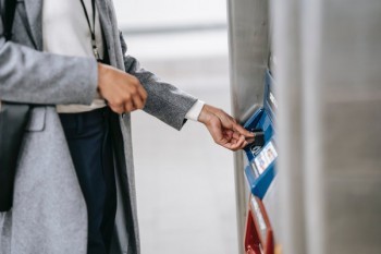 查信用卡欠款怎么查詢？欠款影響房貸嗎？