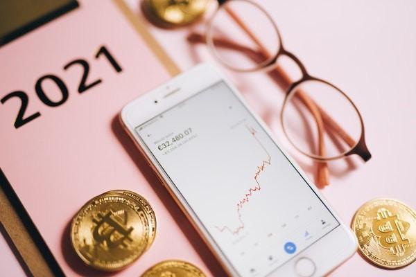 交了三年的保險4000元每年今天不交了能退多少？怎么退？