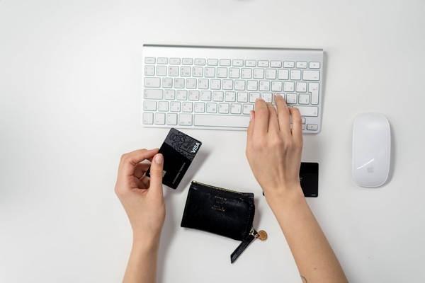 交通信用卡逾期會(huì)打給家人嗎？多久會(huì)打給家人？