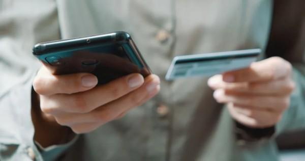 招商信用卡逾期了怎么跟銀行協(xié)商解決？有什么后果？