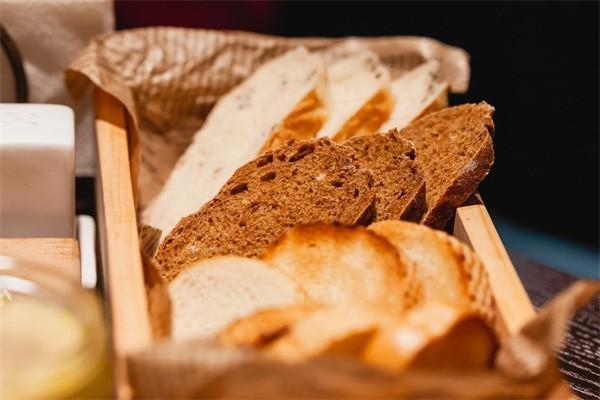 商業(yè)醫(yī)療險多少錢一年？有沒有必要買？