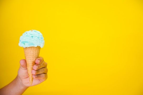 女性養(yǎng)老保險多少歲可以領？要給多少錢？