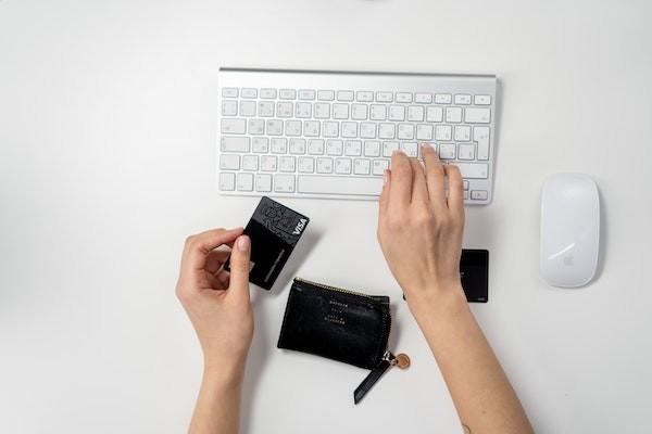 什么是商業(yè)保險有什么用？經(jīng)濟(jì)條件一般適合買哪些？