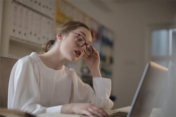 個人養(yǎng)老金怎么計算退休領取金額？可以隨時取出來嗎？