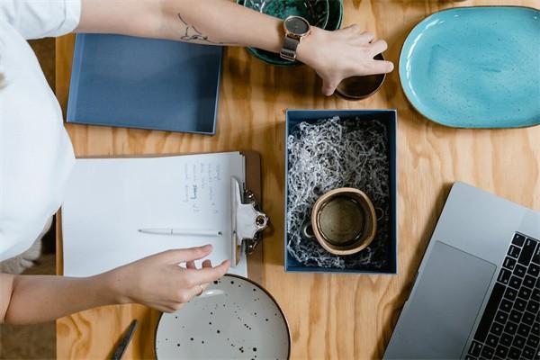 重疾險是商業(yè)保險嗎？重疾險購買要注意什么？
