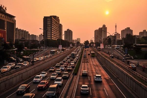 車(chē)險(xiǎn)一年多少錢(qián)？怎么挑選車(chē)險(xiǎn)劃算？