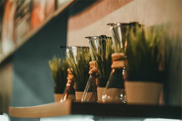 如何在手機上更改投保人？更改投保人需要什么材料？