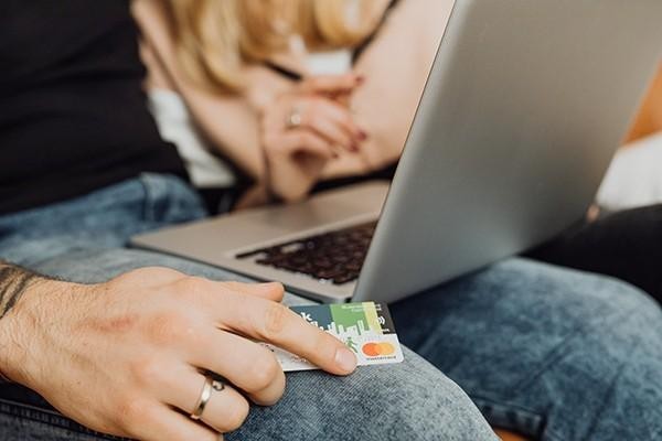 信用卡逾期一年后還清了還能用嗎？逾期一年多了能協(xié)商分期嗎
