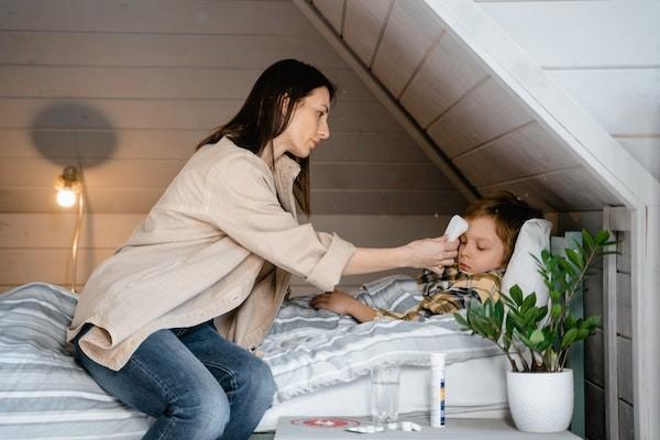 男生社保的生育險怎么給老婆使用？報銷要注意什么？