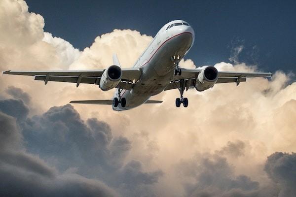 航空意外險發(fā)票抬頭是個人可以報銷嗎？錢給誰呢？