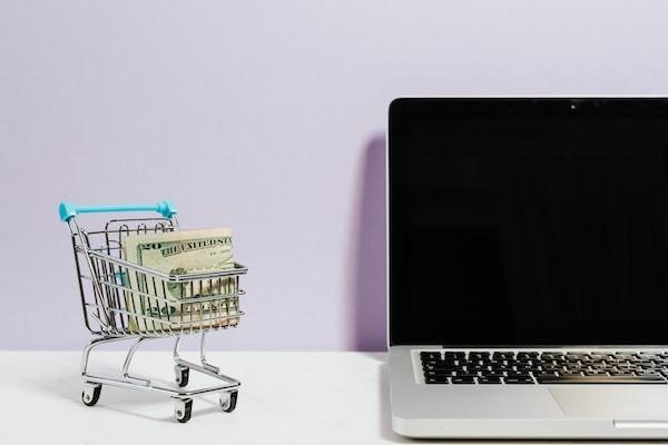 百萬醫(yī)療險和意外險一年多少錢？買了要多久生效呢？