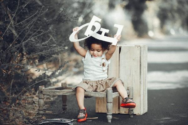 意外保險(xiǎn)出院時(shí)需要哪些材料？怎么辦理報(bào)銷手續(xù)？