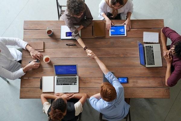 企業(yè)交的意外險怎么查詢？查詢不到為什么？