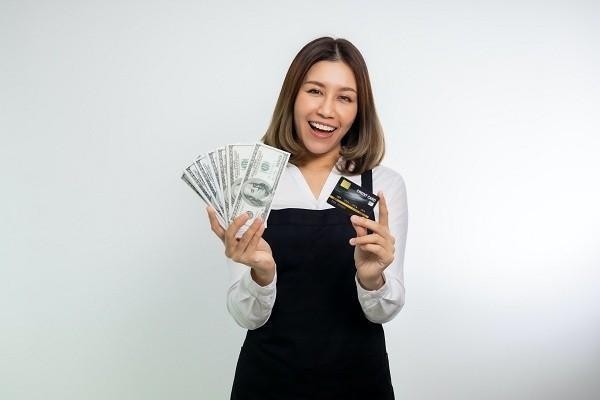 信用卡逾期了怎么跟銀行協(xié)商解決，有逾期能辦理營(yíng)業(yè)執(zhí)照嗎