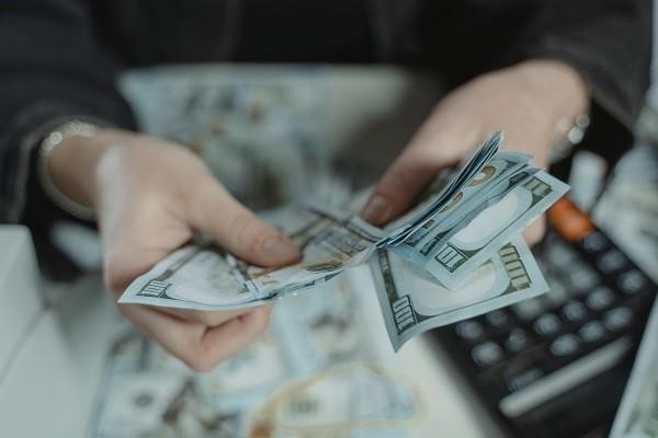 招商信用卡逾期起訴利息可以減免嗎，要多久生效