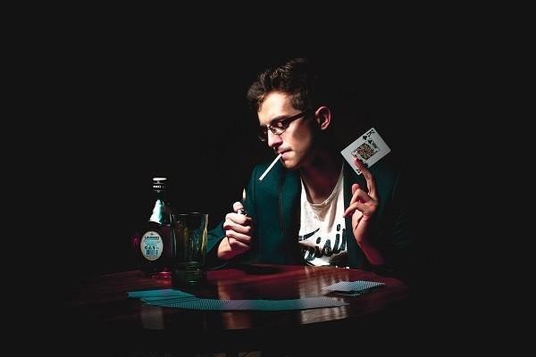 農(nóng)商銀行逾期過一次會有什么影響，記錄多久消除