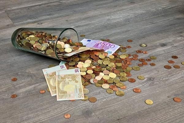 郵政銀行信用卡逾期利息能減免嗎，還款寬限期多少