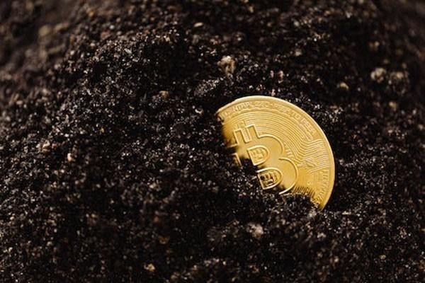 工商信用卡逾期催收說打包起訴是真的嗎，有哪些影響