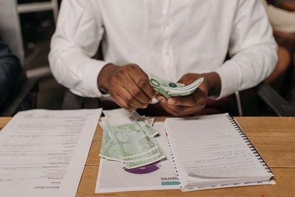 中信銀行逾期利息怎么協(xié)商免除，會(huì)怎么樣