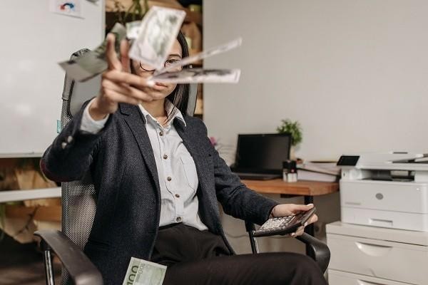 興業(yè)信用卡起訴還可以協(xié)商嗎，銀行信用卡逾期3年后果怎樣