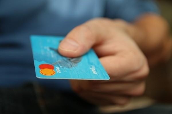 金條逾期怎么協(xié)商分期36期呢，還款后額度會被降低嗎
