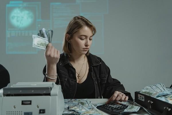 借唄花唄可以協(xié)商免除利息嗎，逾期協(xié)商免除利息要什么材料