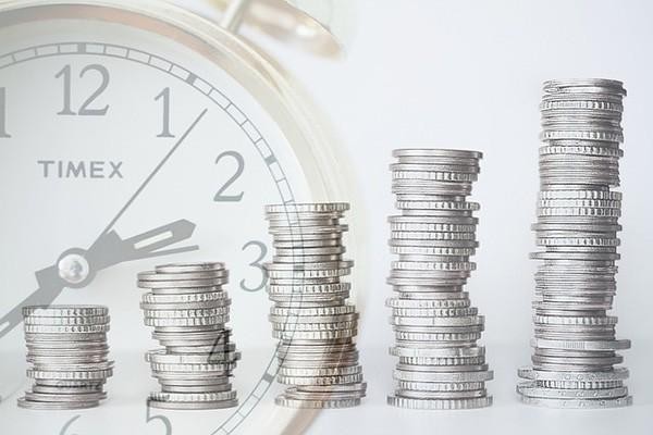 工商銀行信用卡逾期一萬七利息多少，協(xié)商后多久能正常借款