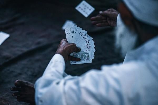 中行信用卡逾期多久起訴，起訴了會(huì)判刑嗎