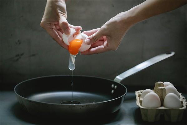 分紅型保險(xiǎn)能否全額退保呢？這里有三種情況可以幫你全額拿回保費(fèi)
