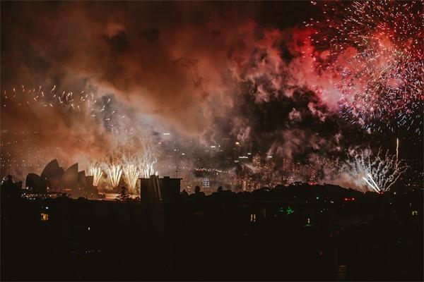 2024養(yǎng)老金上漲多少？退休能領(lǐng)多少錢？