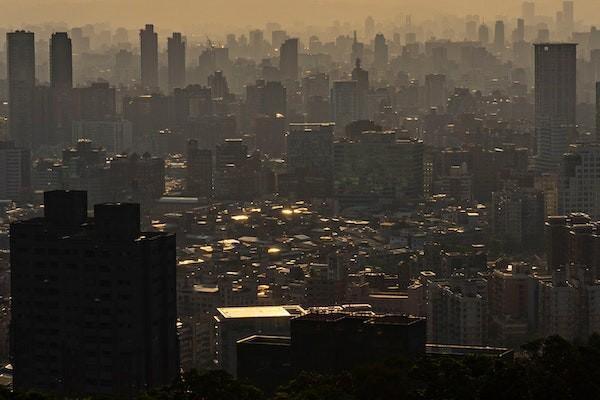 保險合同中受益人只能是投保人嗎？可以變更嗎？