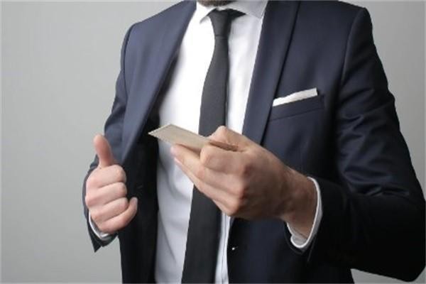 桔多多逾期如何協(xié)商償還，逾期暴力催收騷擾怎么辦