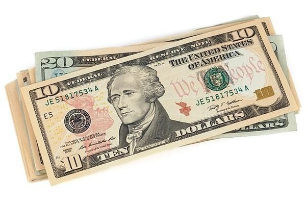 欠招商銀行一萬逾期一年后果有哪些，怎么還