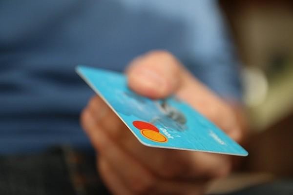 微粒貸欠一萬一年沒還影響信用卡嗎？可以減免罰息嗎？