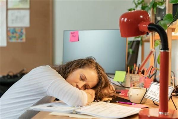 安邦人壽猶豫期后退保步驟有哪些？安邦保險(xiǎn)在app退保的優(yōu)劣勢(shì)有哪些？